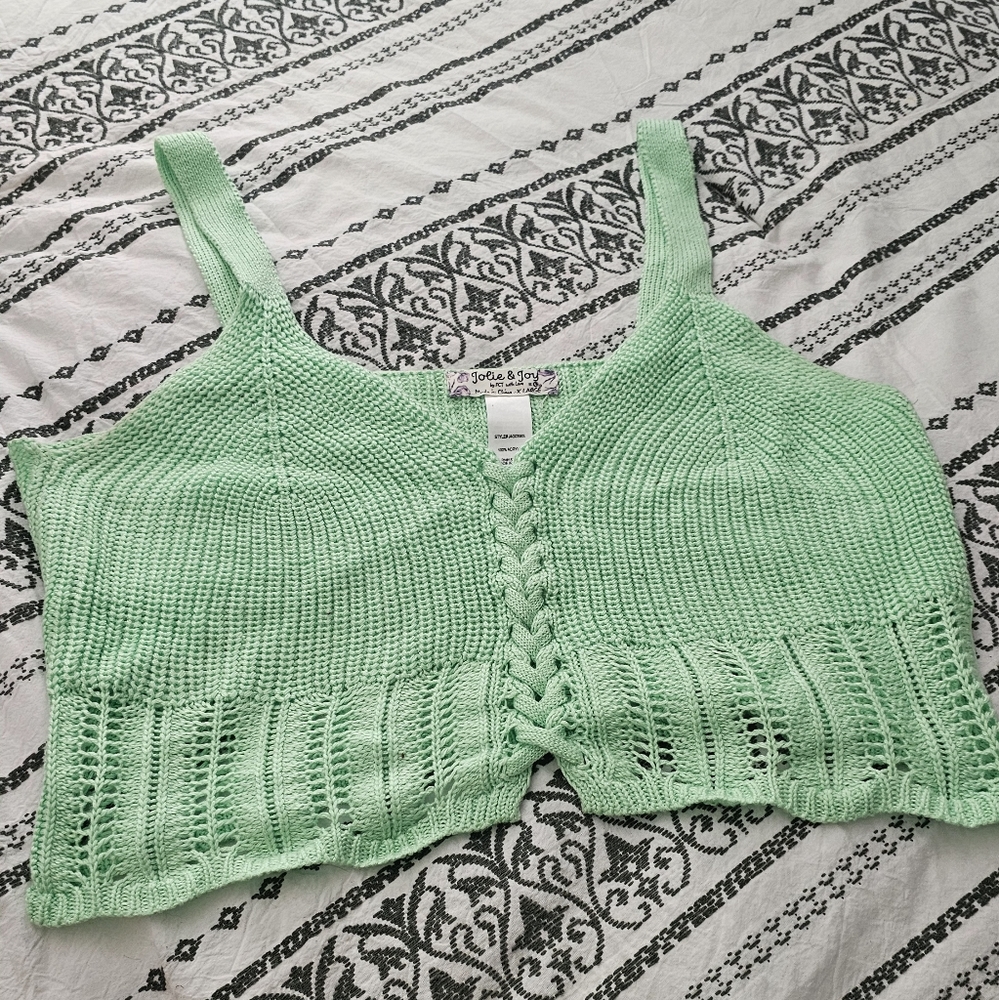 Crochet crop top sleeveless